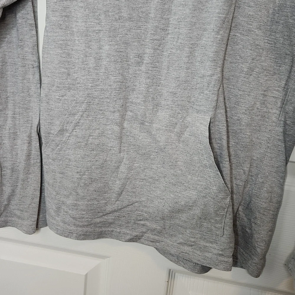 Boys Reebok 2 two longsleeve shirts hooded and lightweight size 14/ 16